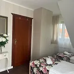 Gosciniec Pod Lipa ホームステイ Mikołajki