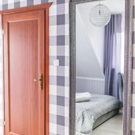 Gosciniec Pod Lipa Quarto em Acomodações Particulares Mikołajki